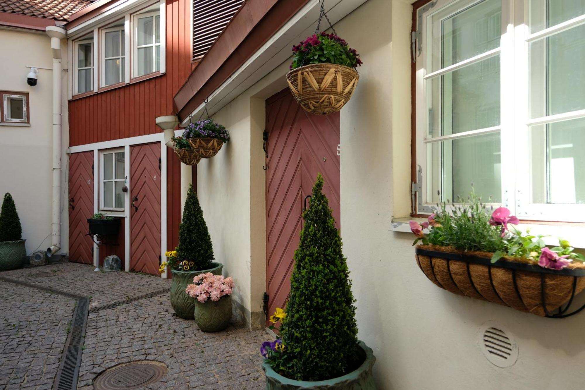 The Three Sisters Hotel Tallinn Exterior photo
